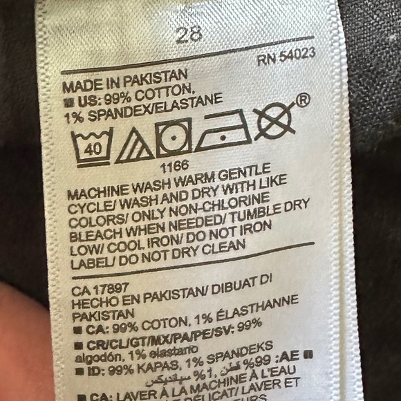 Old Navy High Rise OG Straight Cut Off Shorts - Picture 4 of 6